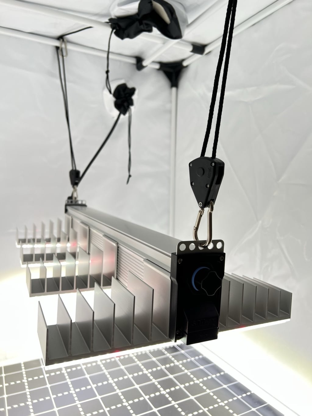SANlight Light Hanger